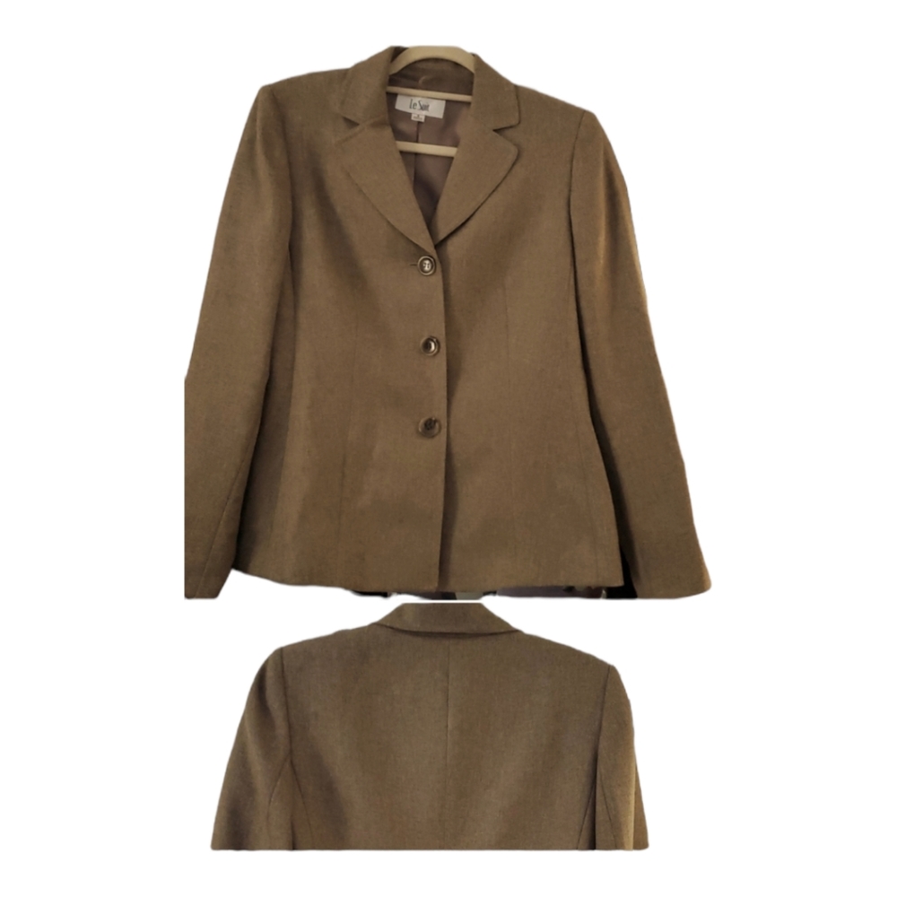 2/$40 Le Suit Blazer Camel Size 8
